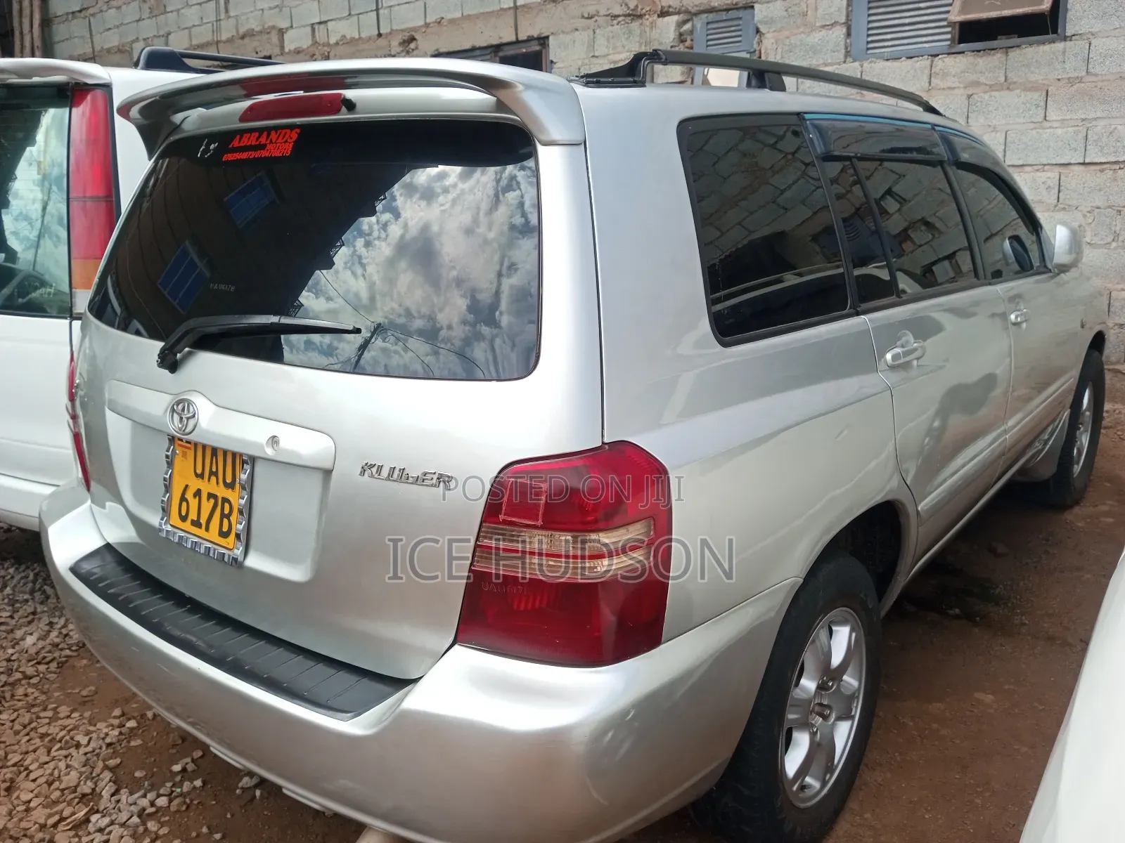 Toyota Kluger 2004 Ivory