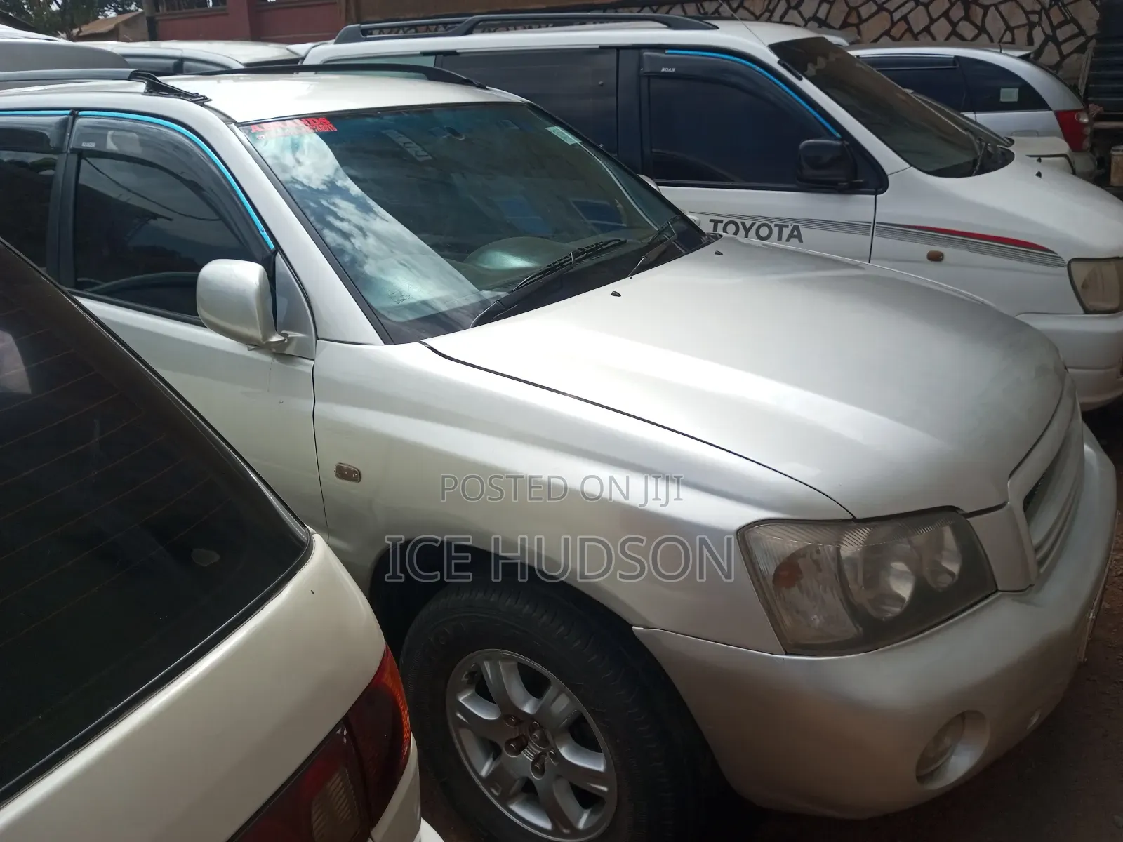 Toyota Kluger 2004 Ivory