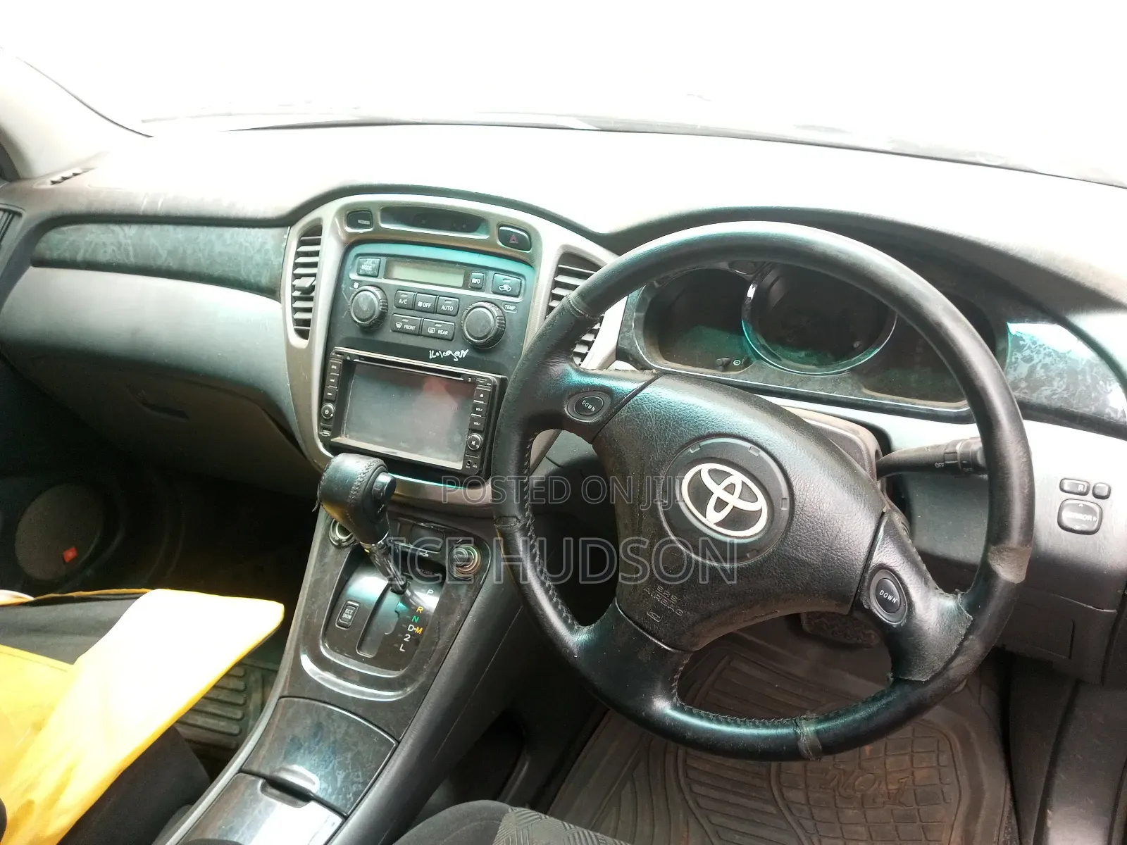 Toyota Kluger 2004 Ivory