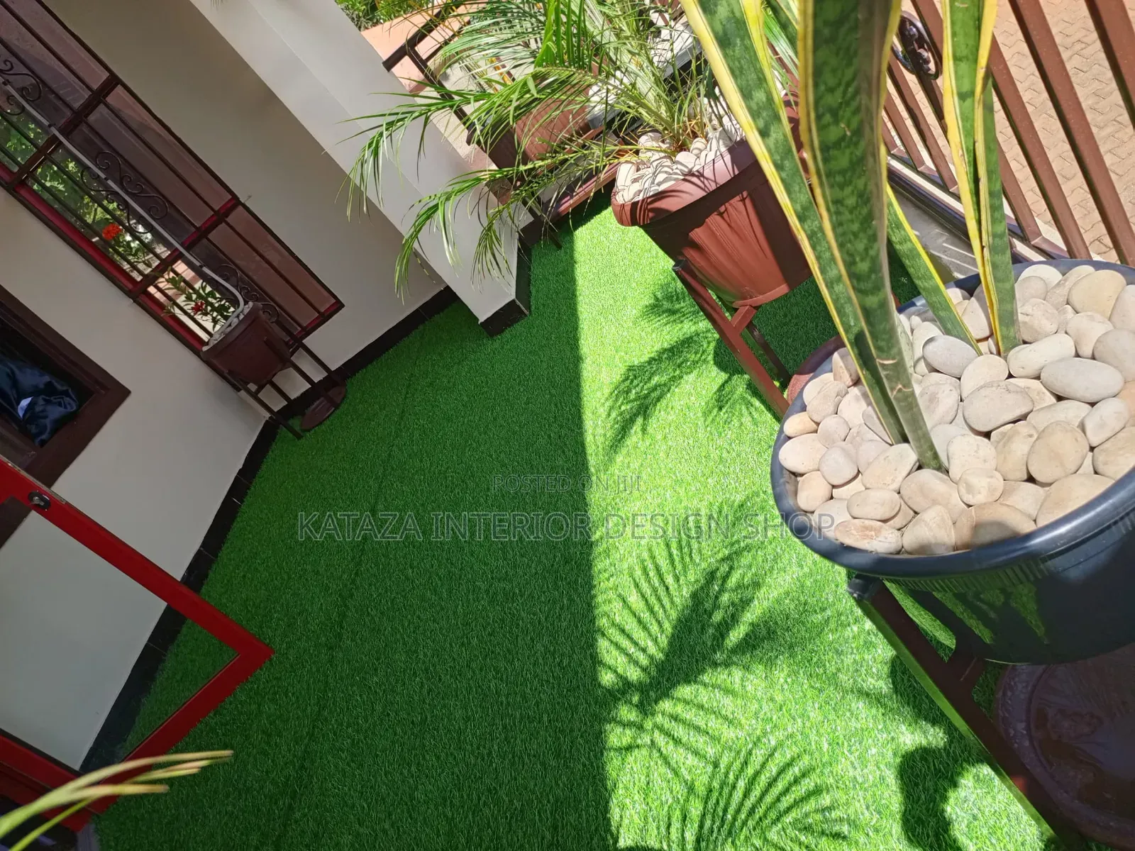Change Your Balcony Looks Good Quality Grass Carpet
