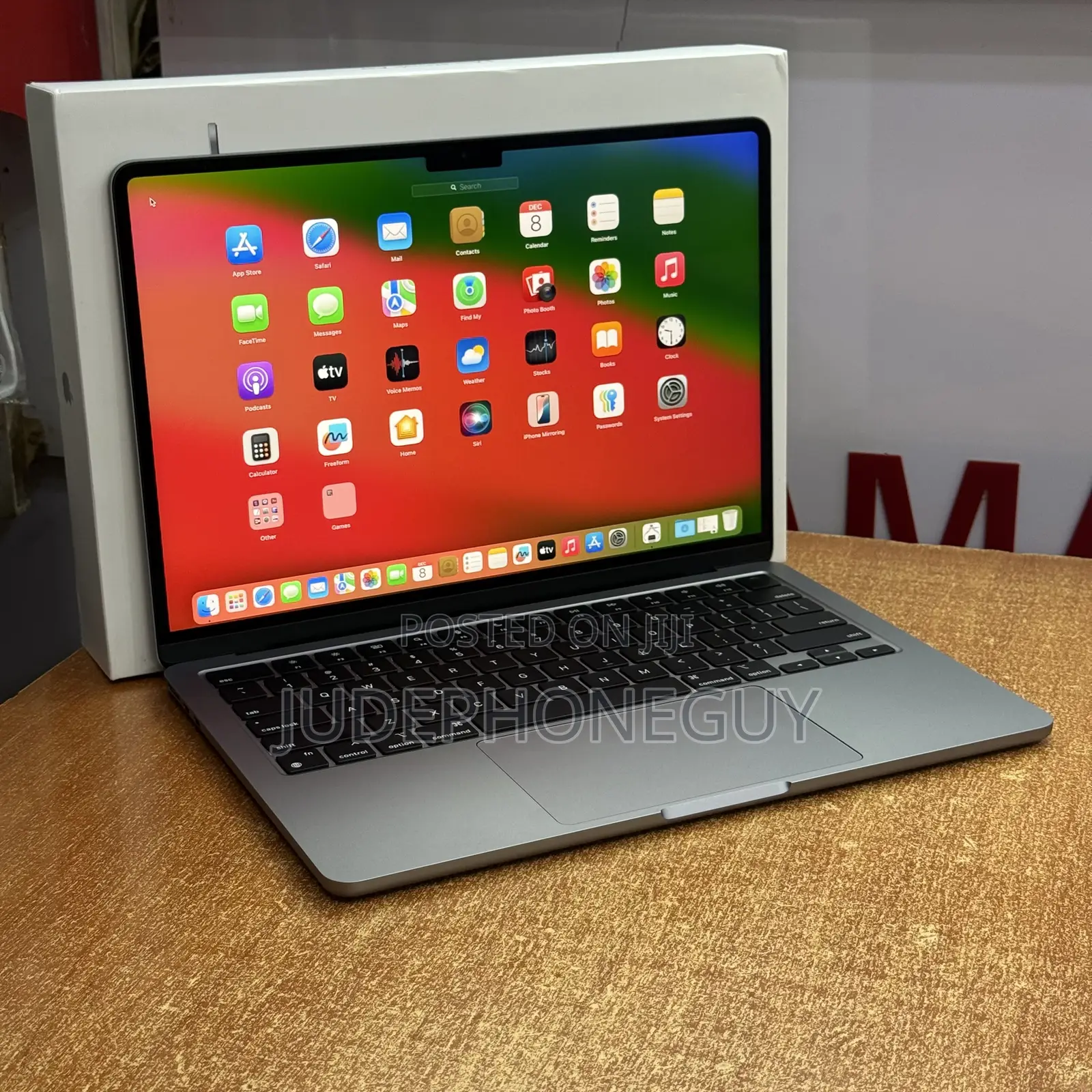 Laptop Apple MacBook Air 2022 M2 16GB Apple M2 SSD 512GB