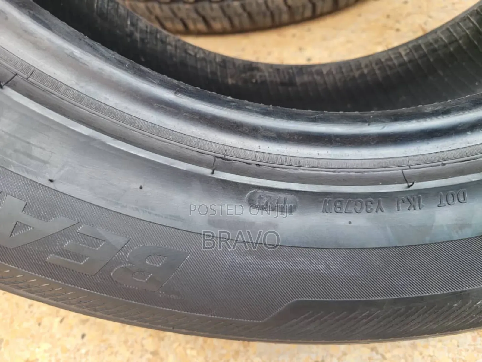 255/60r19 Good Condition Tyres for Benz, Land Cruiser.