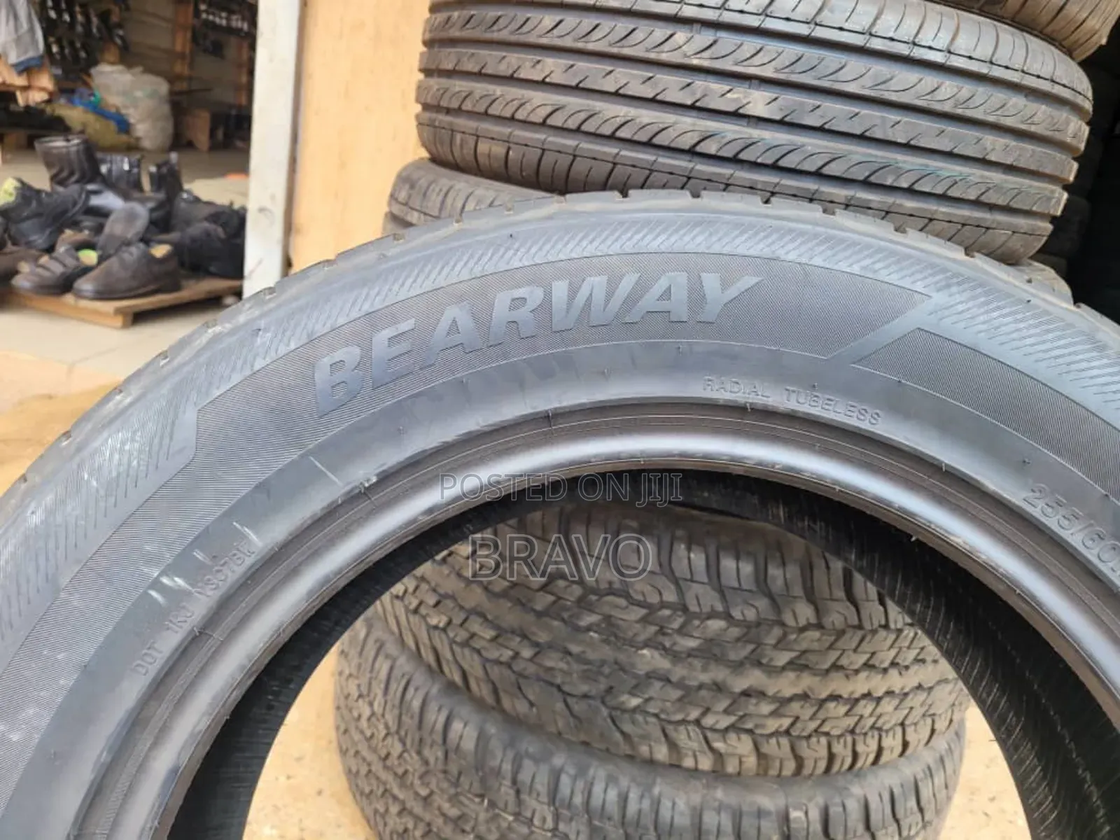 255/60r19 Good Condition Tyres for Benz, Land Cruiser.