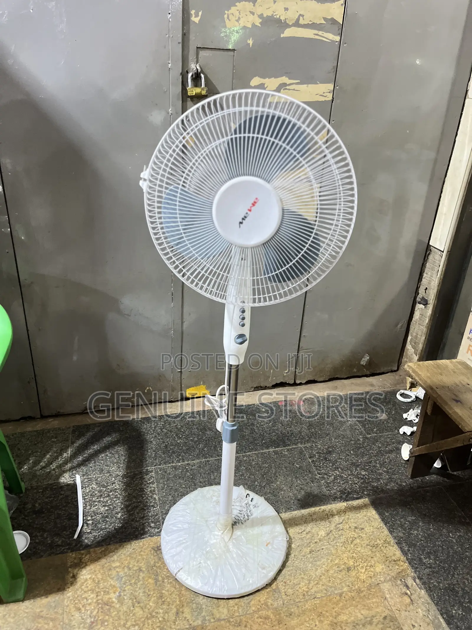 Mewe Stand Fan White