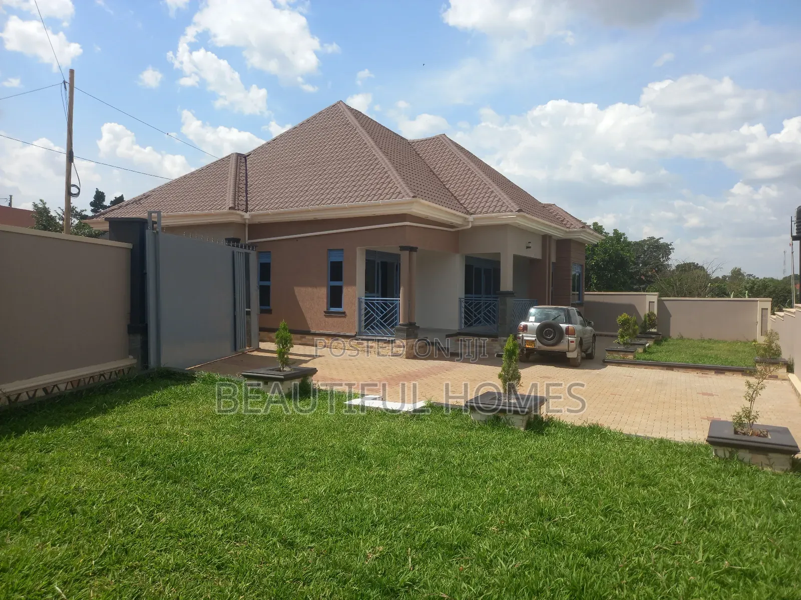 Furnished 4bdrm Bungalow in Kira for sale