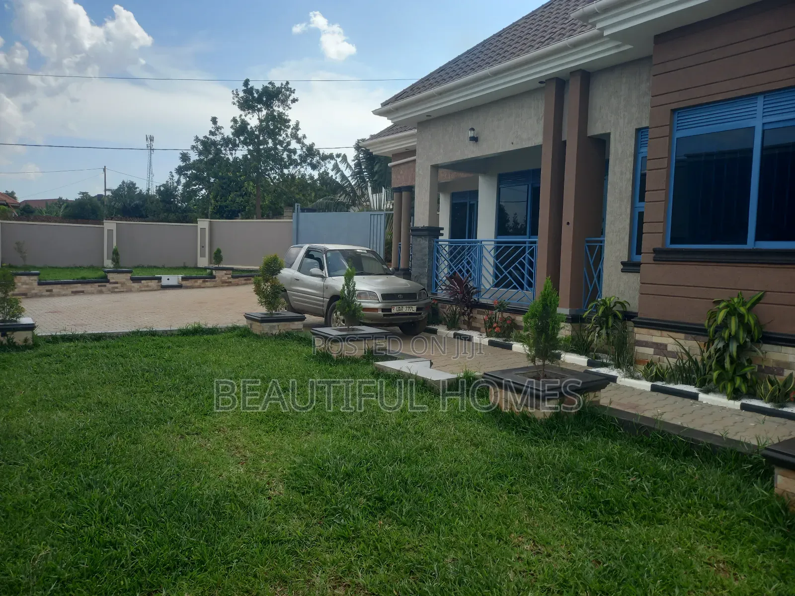 Furnished 4bdrm Bungalow in Kira for sale