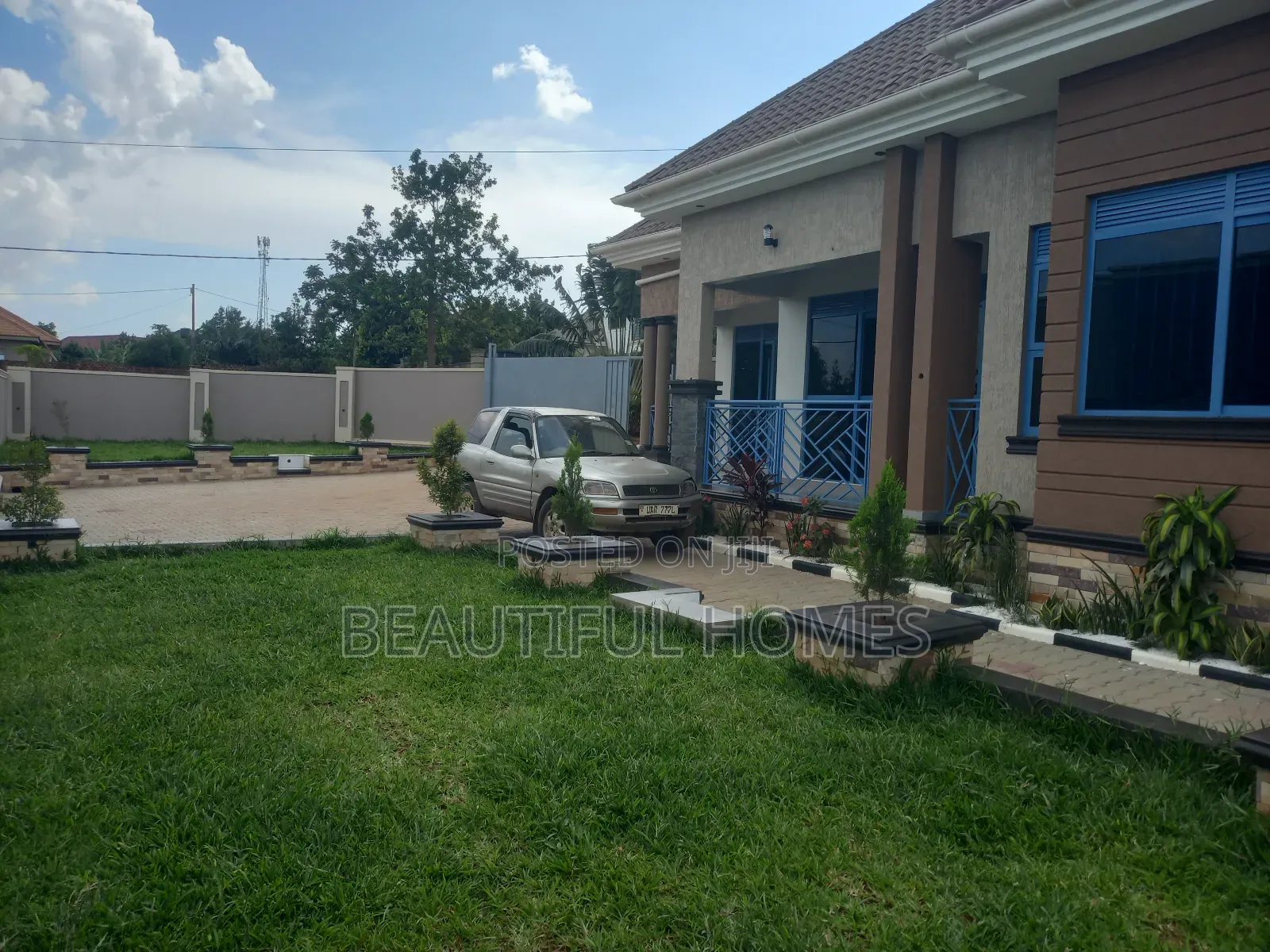 Furnished 4bdrm Bungalow in Kira for sale