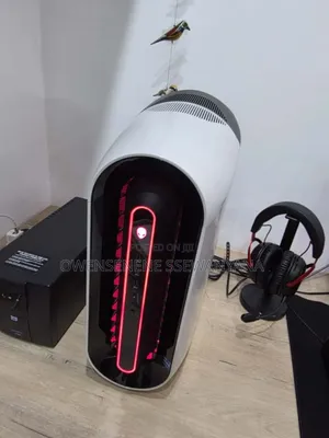 Dell Alienware Aurora R12 32GB Intel Core I7 SSHD+SSD 3T