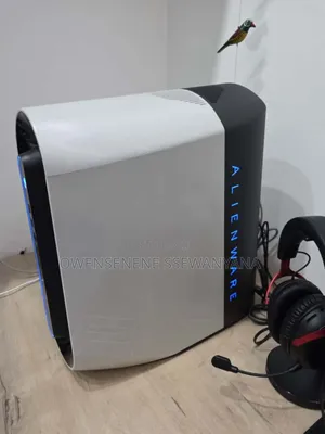 Dell Alienware Aurora R12 32GB Intel Core I7 SSHD+SSD 3T