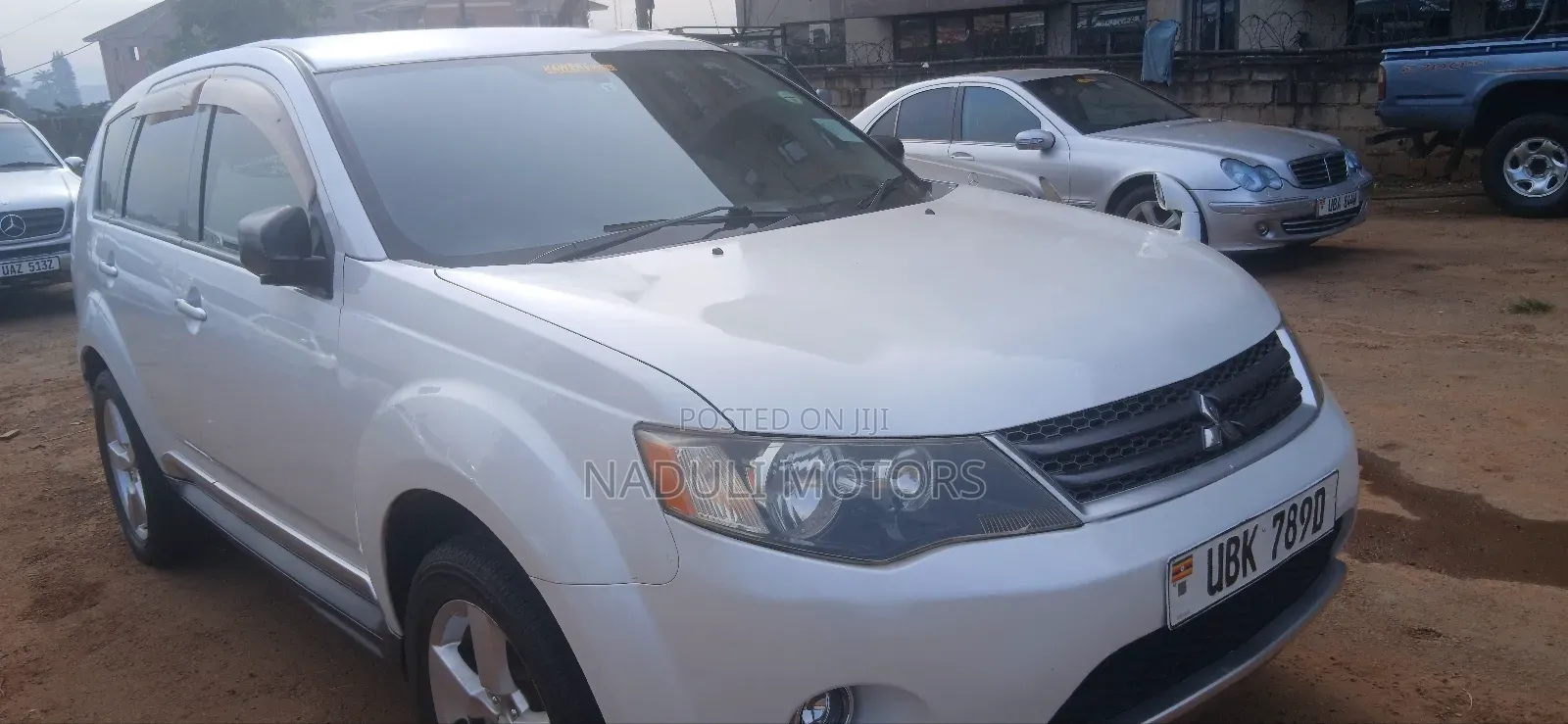 Mitsubishi Outlander 2010 White