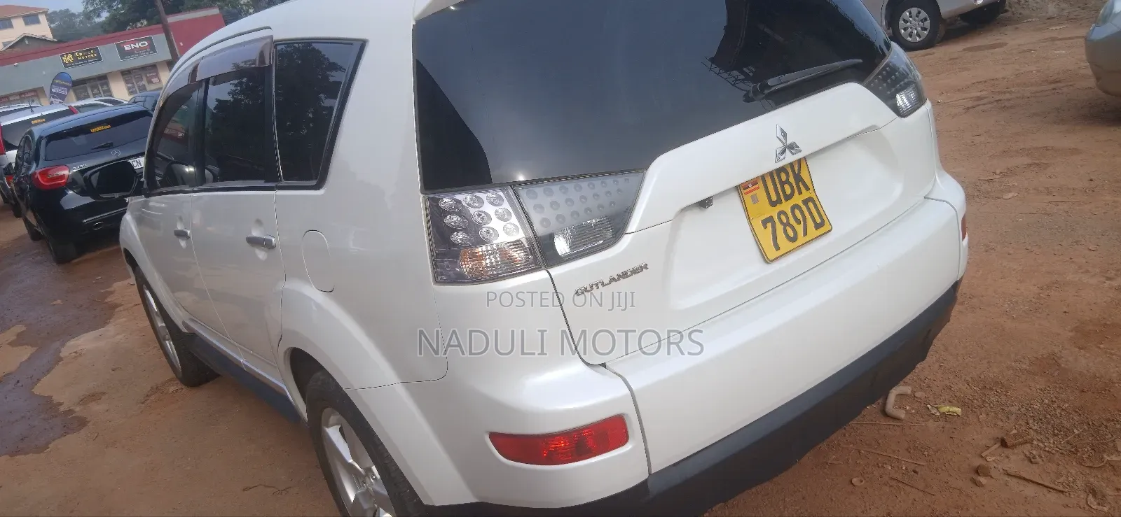 Mitsubishi Outlander 2010 White