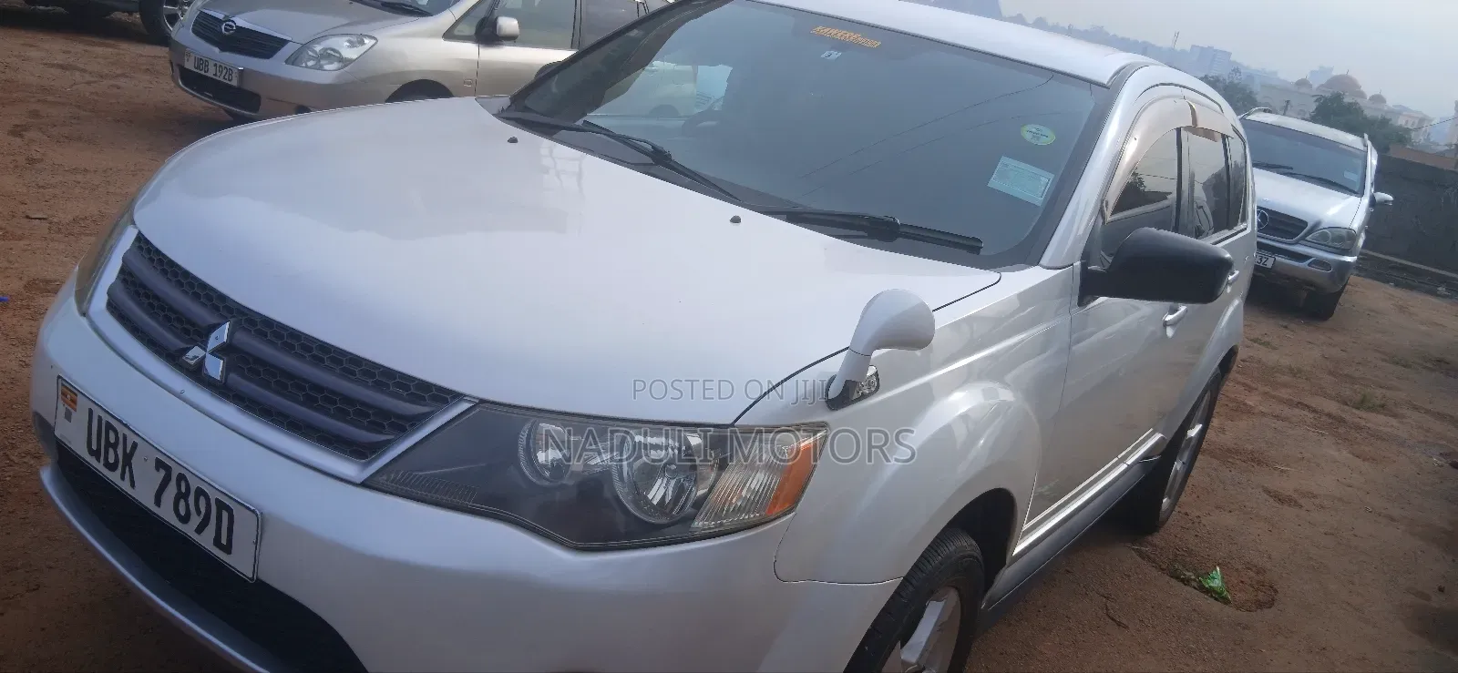 Mitsubishi Outlander 2010 White