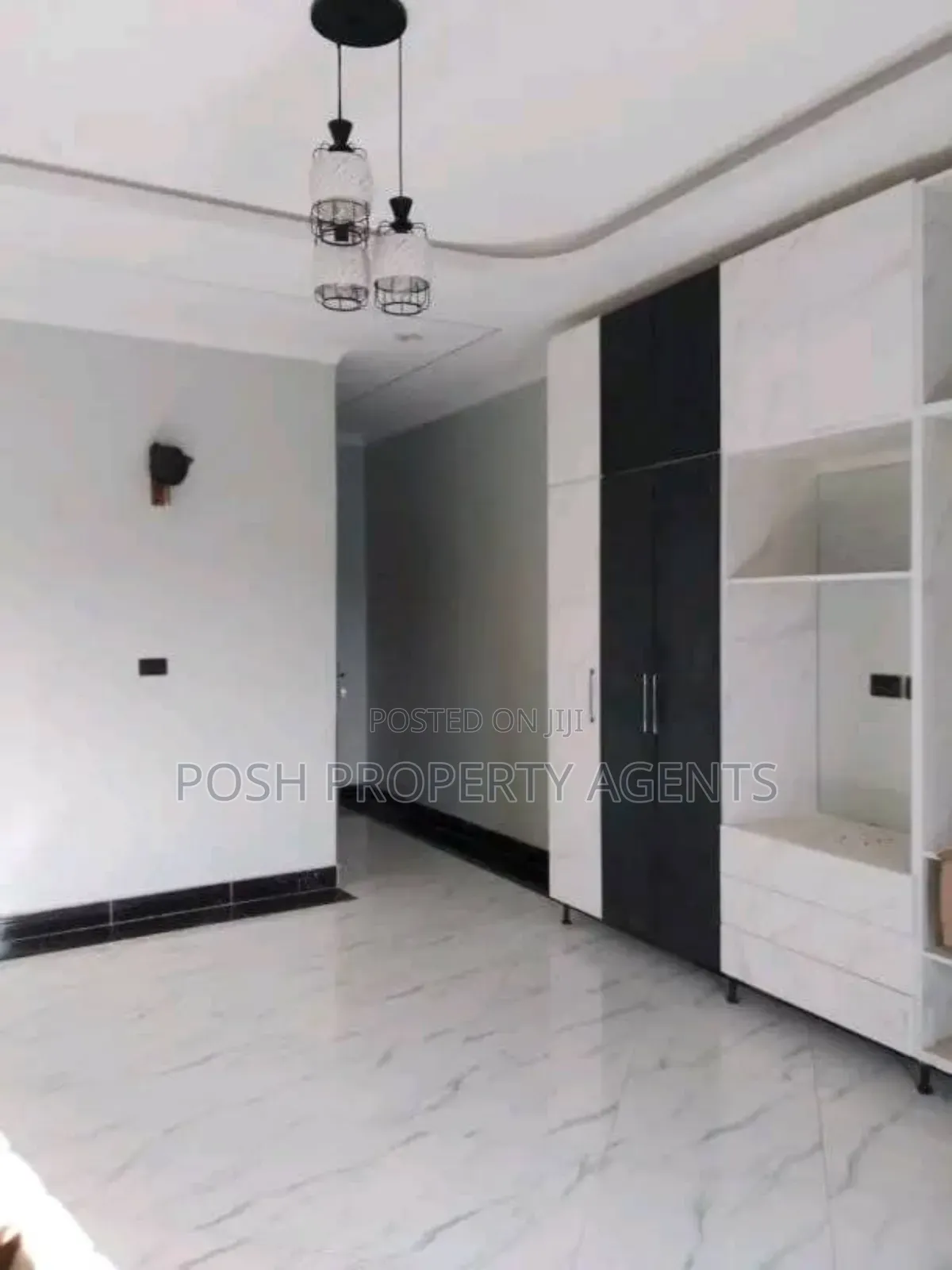 4bdrm Bungalow in Kitende Entebbe Road, Central Division for rent