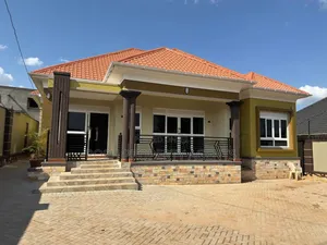 3bdrm Bungalow in Kitende Entebbe Road, Central Division for rent
