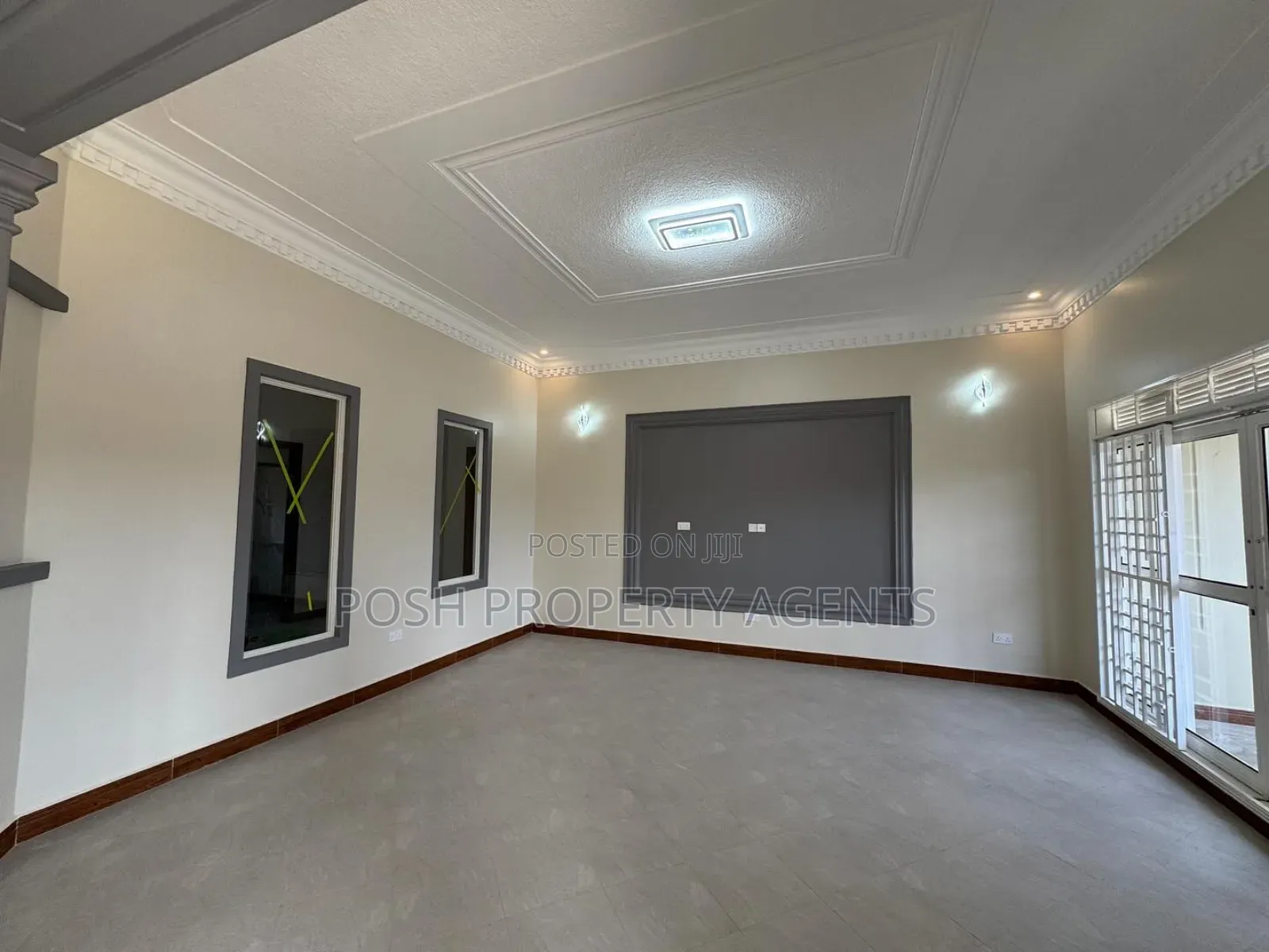 3bdrm Bungalow in Kitende Entebbe Road, Central Division for rent