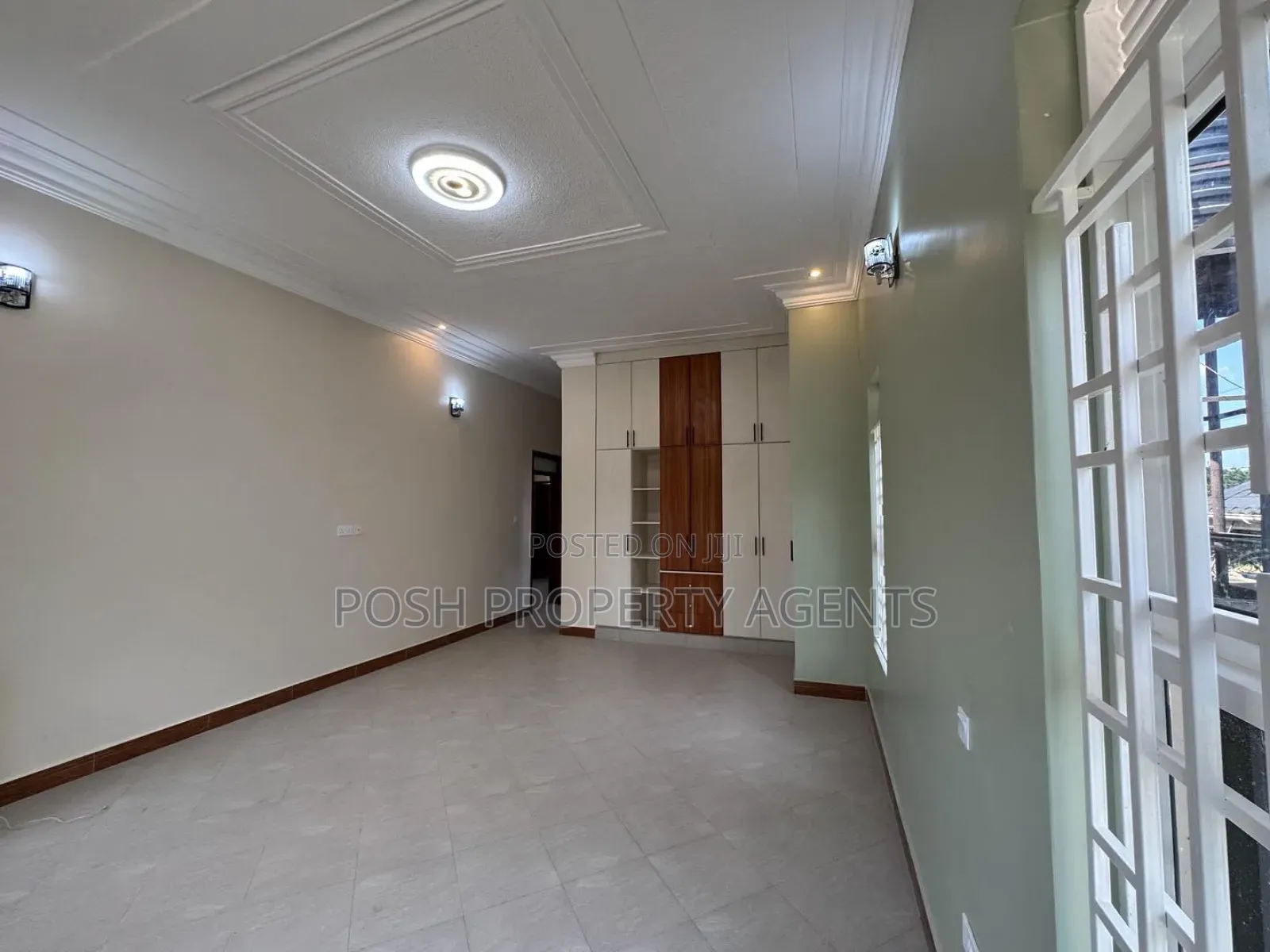 3bdrm Bungalow in Kitende Entebbe Road, Central Division for rent