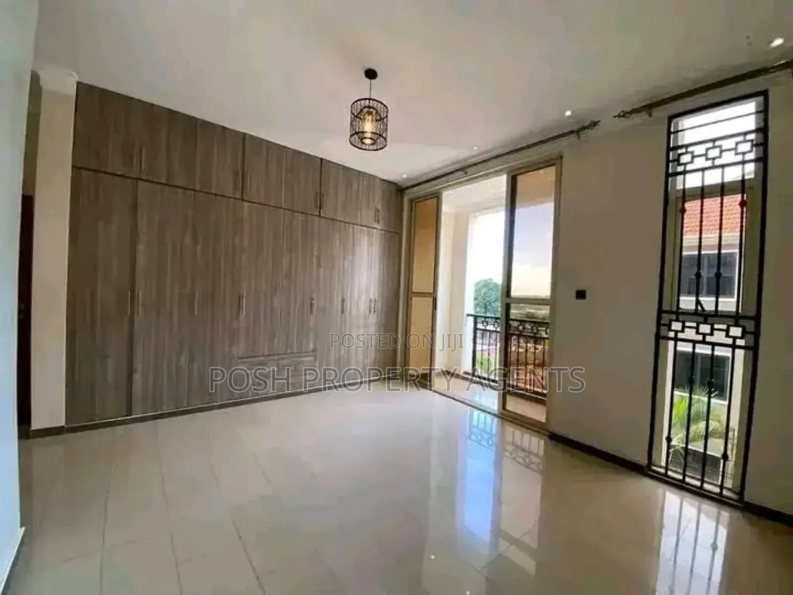 3bdrm Apartment in Bukoto, Central Division for rent