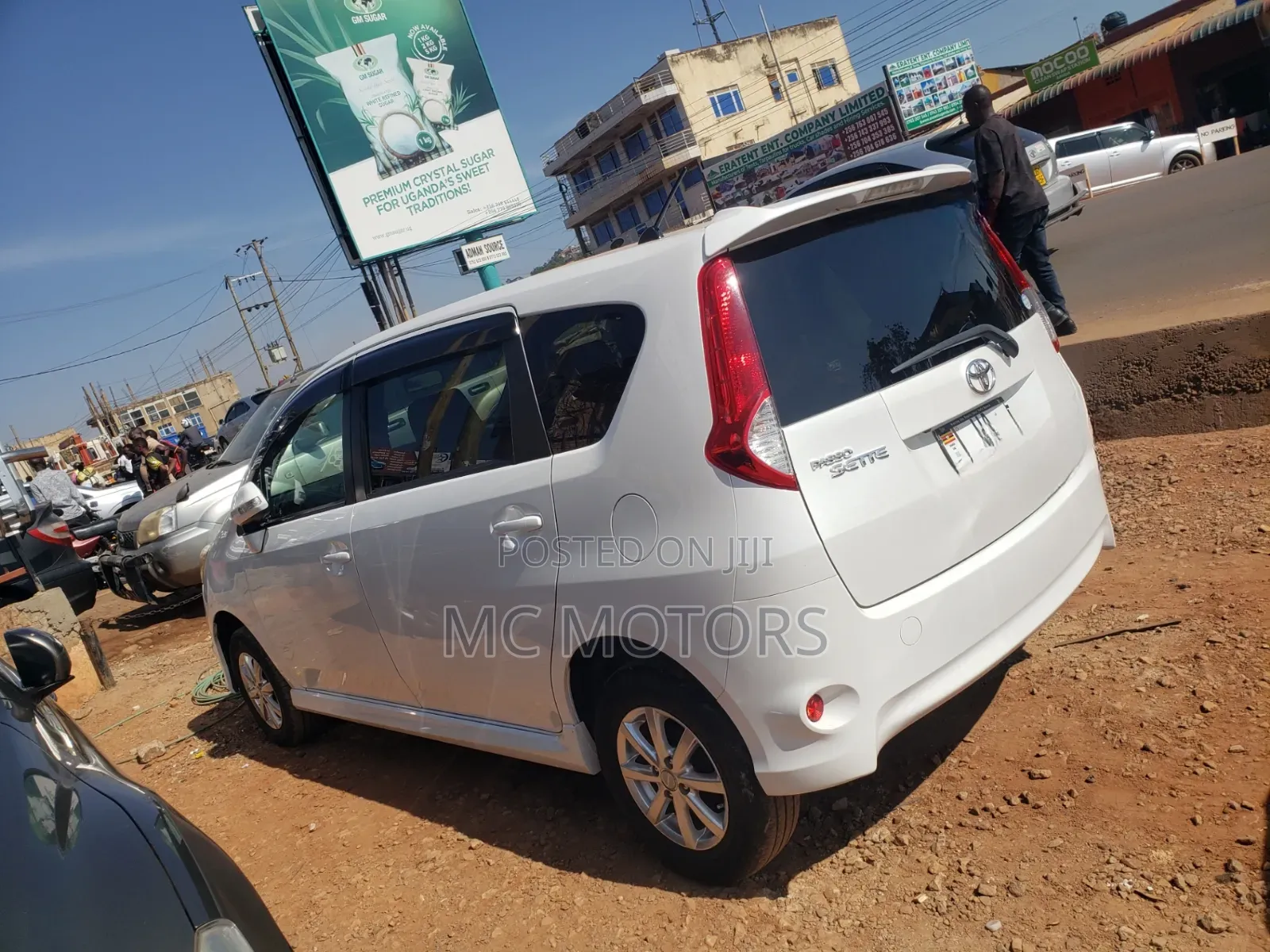 Toyota Passo Sette 1.5 AWD 2009 White