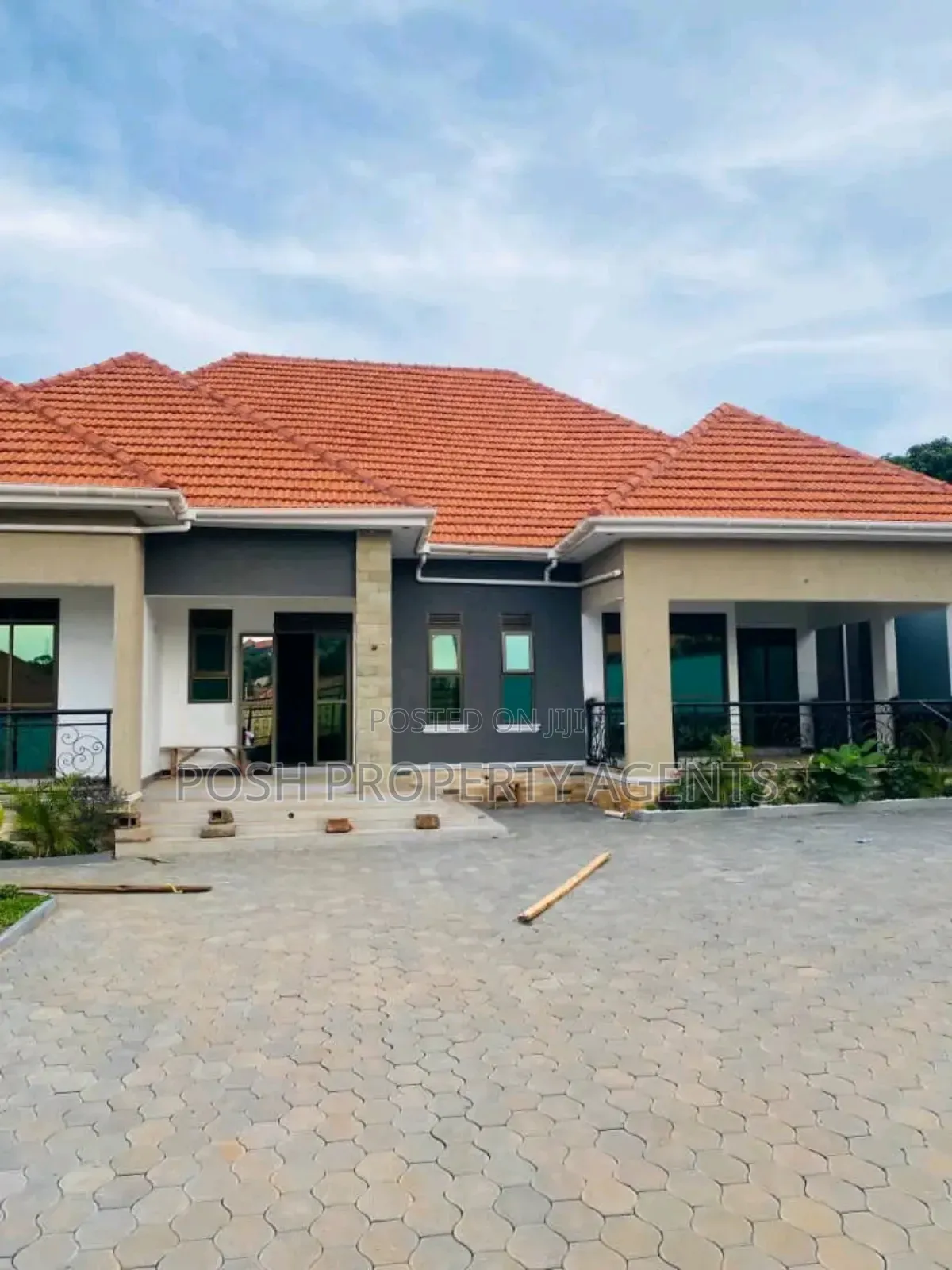 4bdrm Bungalow in Kitende, Central Division for rent