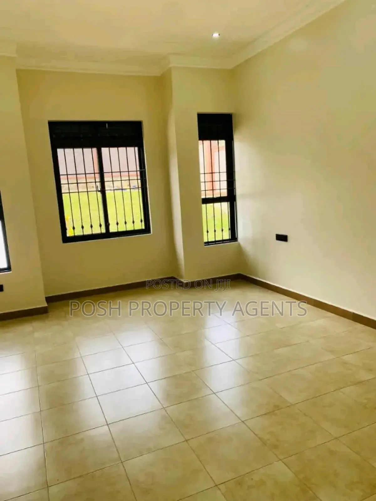 4bdrm Bungalow in Kitende, Central Division for rent