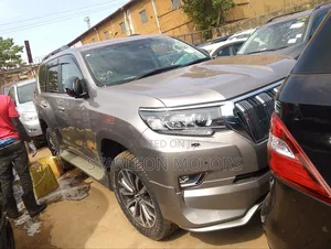 Toyota Land Cruiser Prado 2.8 2020 Gold