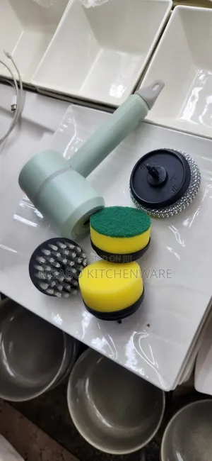 Spin Scrubbing Brush
