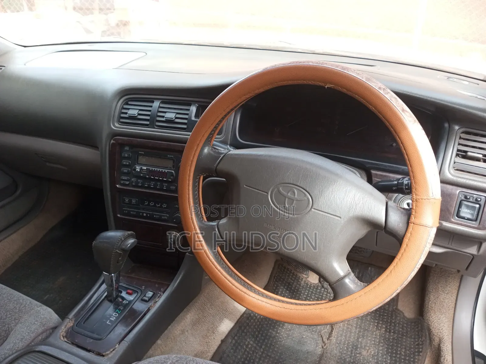 Toyota Mark II 1999 White