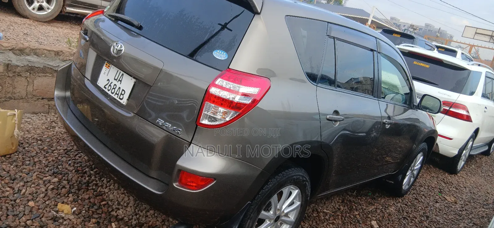 Toyota RAV4 Limited AWD (2.5L 4cyl 6A) 2013 Gray