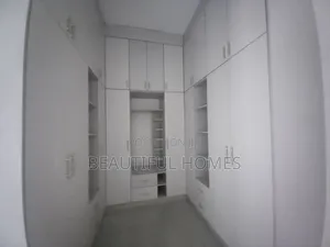 Furnished 5bdrm Bungalow in Kira for sale