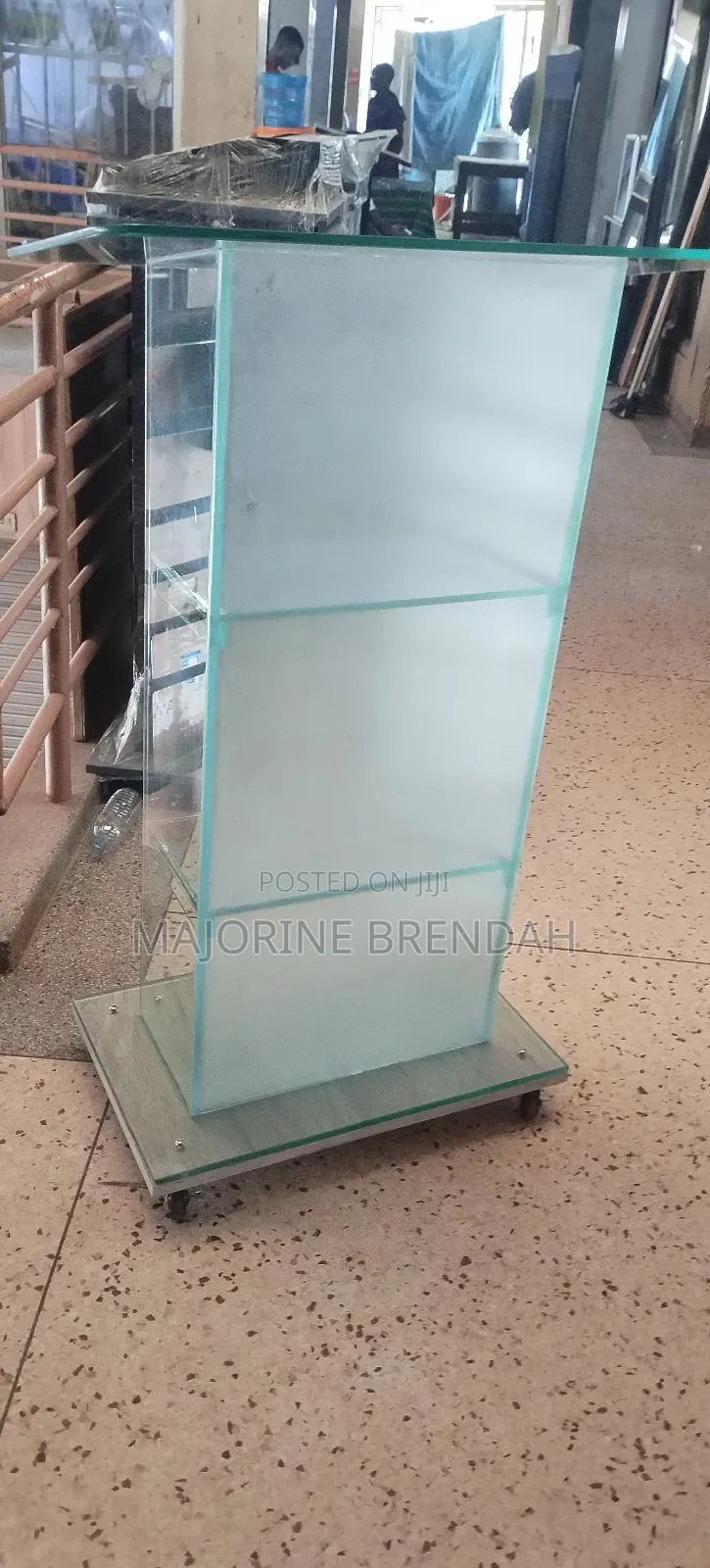 A Clear Podiun
