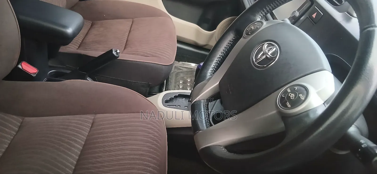 Toyota Aqua 2013 Silver