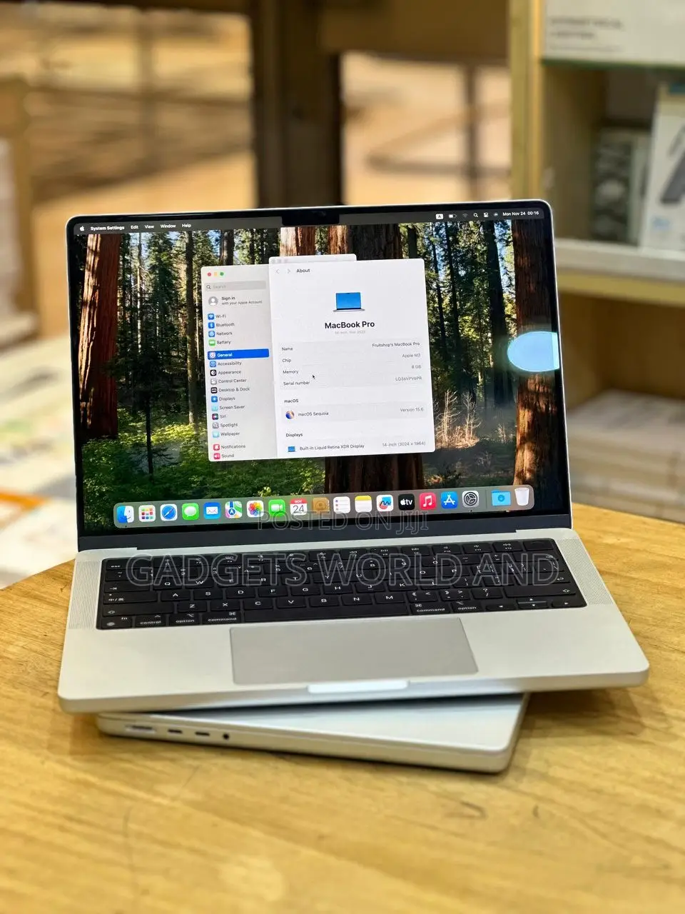 New Laptop Apple MacBook Pro 18GB Apple M3 Pro SSD 512GB