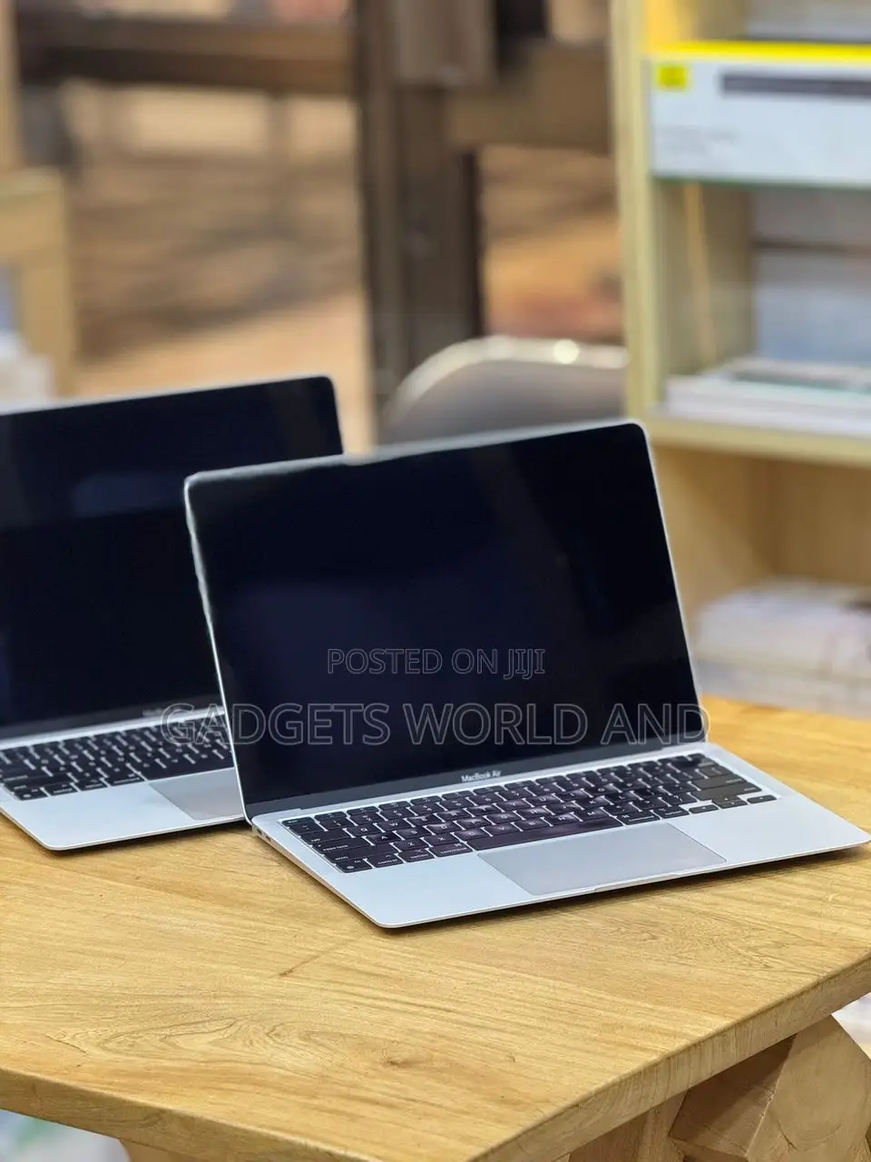 New Laptop Apple MacBook Air 2020 M1 8GB Apple M1 SSD 256GB