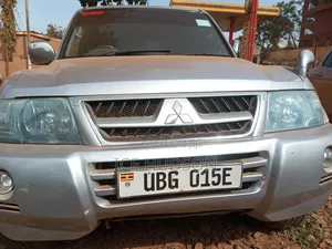 Mitsubishi Pajero 2008 Silver