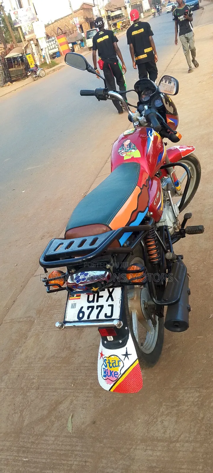 Bajaj Boxer 125 2023 Red