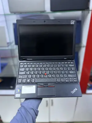 Laptop Lenovo ThinkPad X100e 4GB Intel Celeron HDD+SSD 160GB