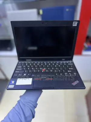Laptop Lenovo ThinkPad X100e 4GB Intel Core 2 Duo HDD+SSD 250GB