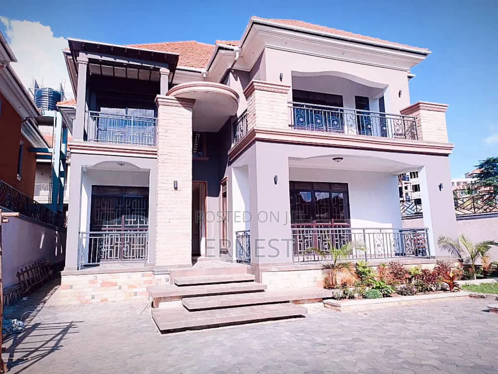 Brandnew 5 Bedroom House at Kyanja on 13 Decimals at 900m