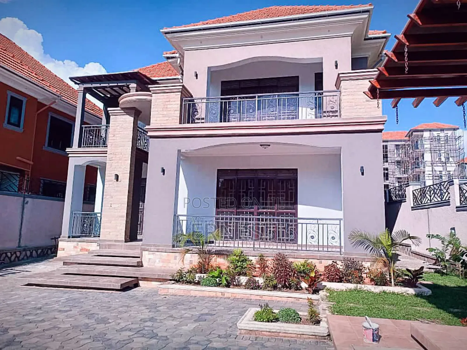 Brandnew 5 Bedroom House at Kyanja on 13 Decimals at 900m
