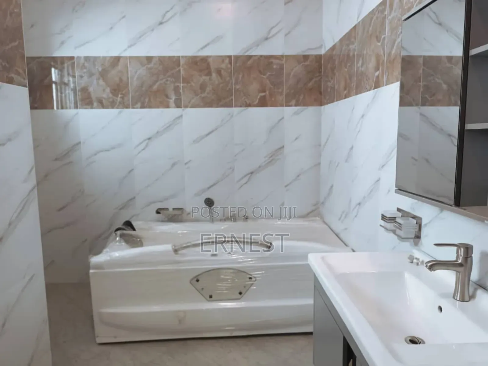 Brandnew 5 Bedroom House at Kyanja on 13 Decimals at 900m