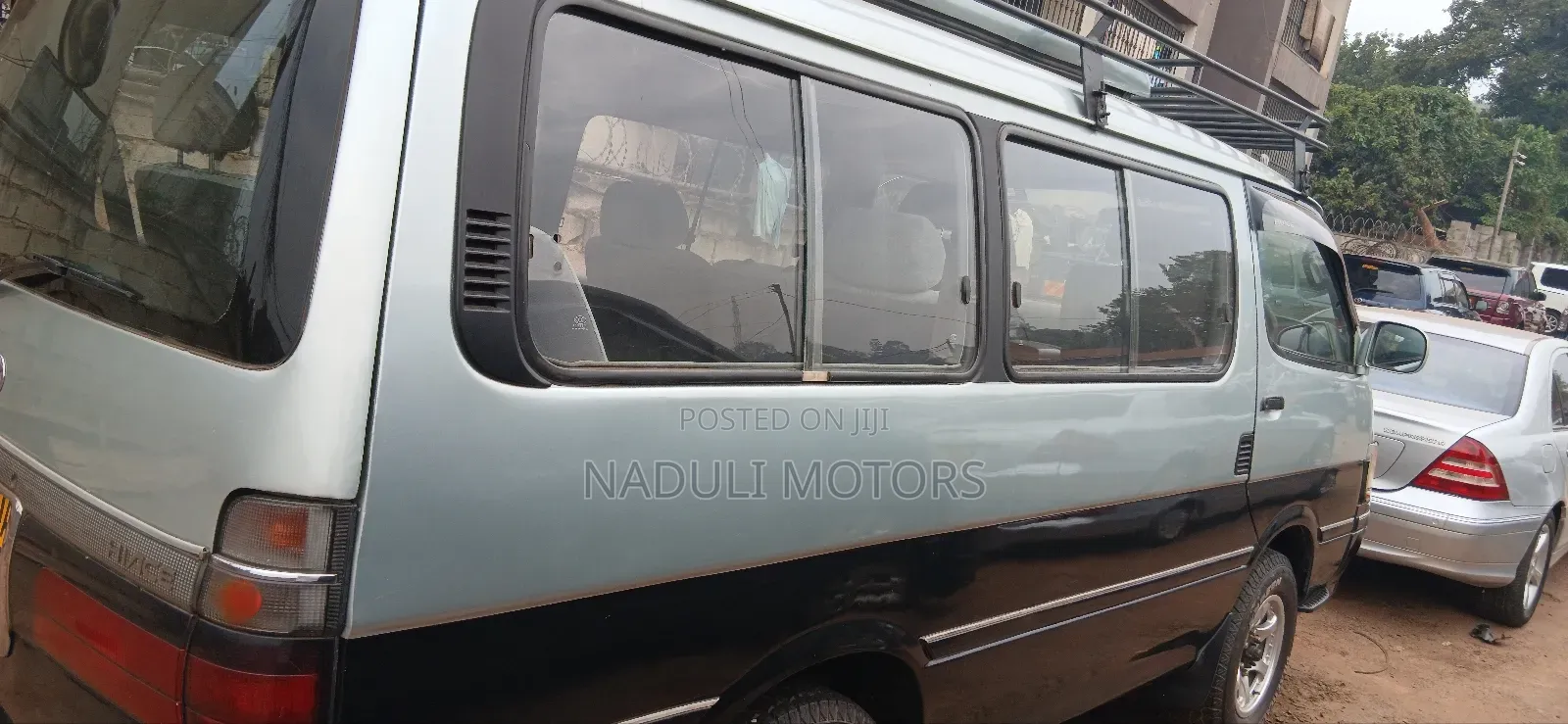 Toyota HiAce 2000
