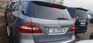 Mercedes-Benz M Class ML350 4MATIC 4dr SUV AWD (3.5L 6cyl 7A) 2015 Gray