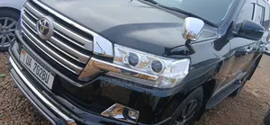 Toyota Land Cruiser 4.6 V8 ZX 2015 Black