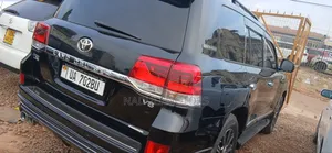Toyota Land Cruiser 4.6 V8 ZX 2015 Black