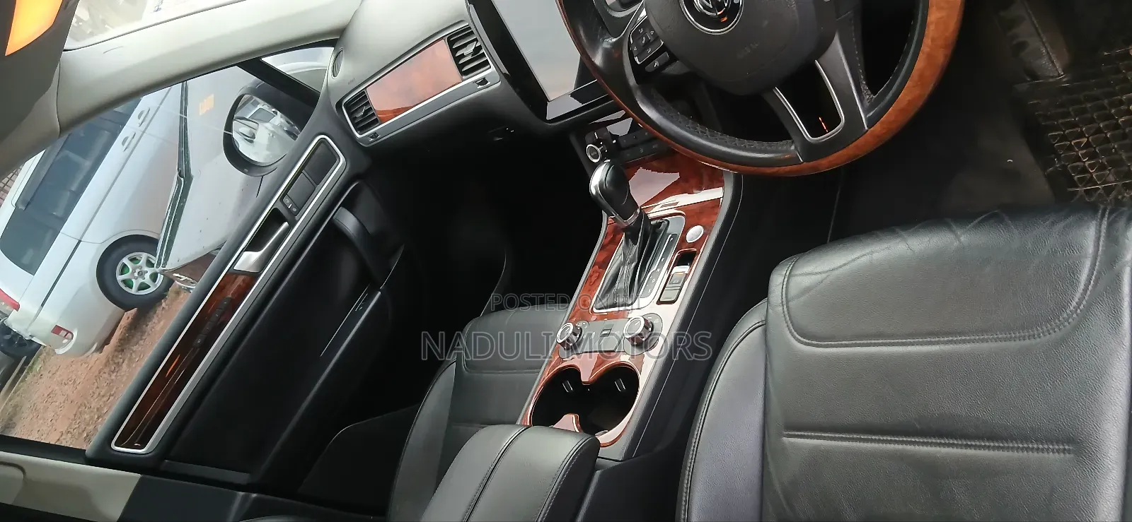 Volkswagen Touareg V6 Executive AWD 4MOTION 2015 Gray