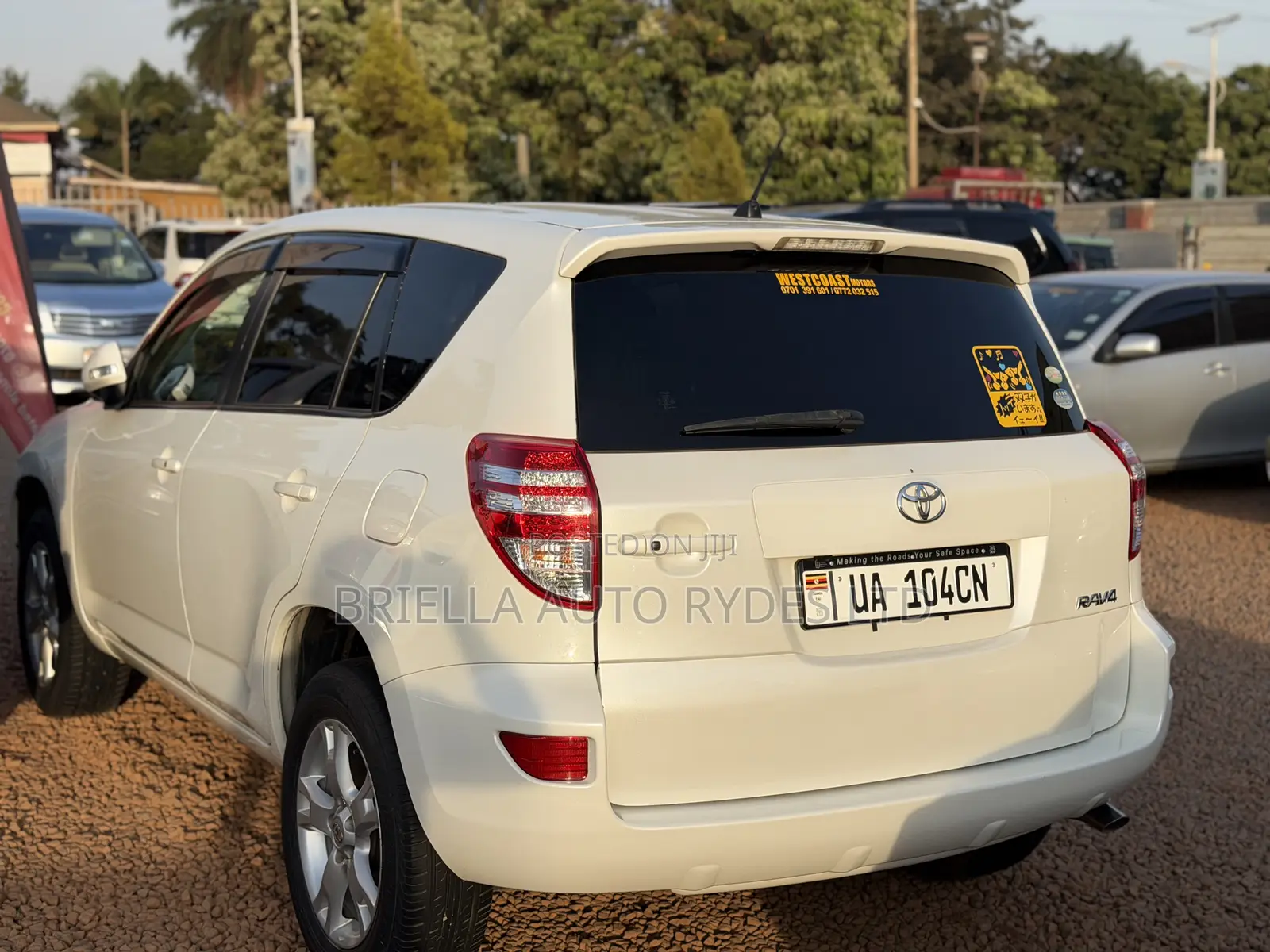 Toyota RAV4 2011 White