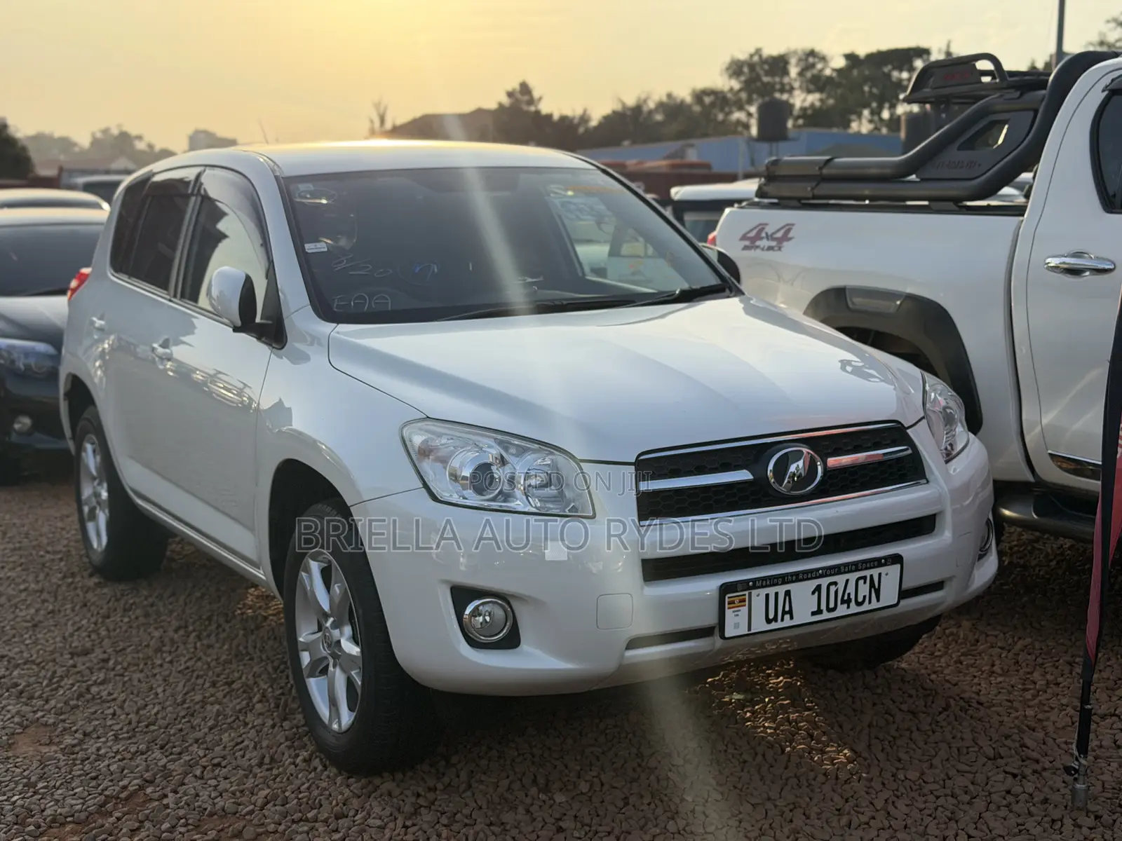 Toyota RAV4 2011 White