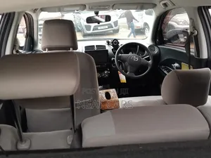 Toyota IST 2008 Silver