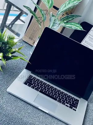 Laptop Apple MacBook Pro 8GB Intel Core i5 SSD 256GB