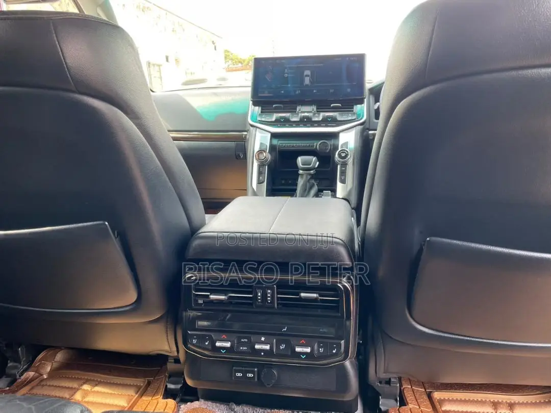 Toyota Land Cruiser 4.6 V8 ZX 2015 Black